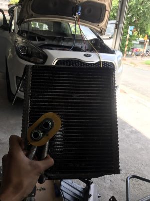Giàn lạnh KIA Rondo